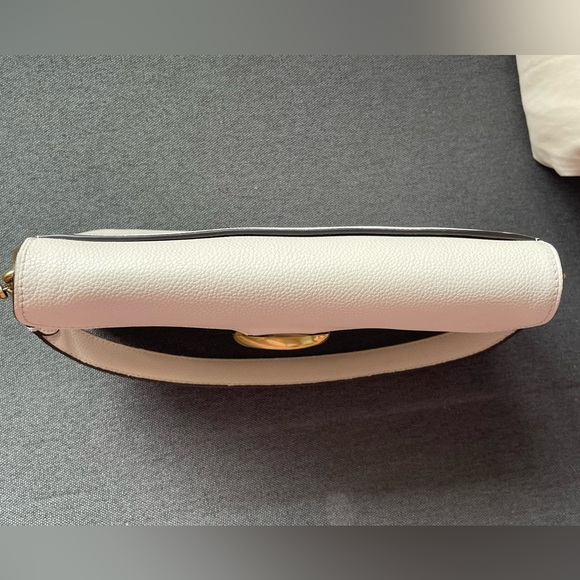 Coach Cream Shoulder Bag with Gold Hardware - Picture 9 of 10